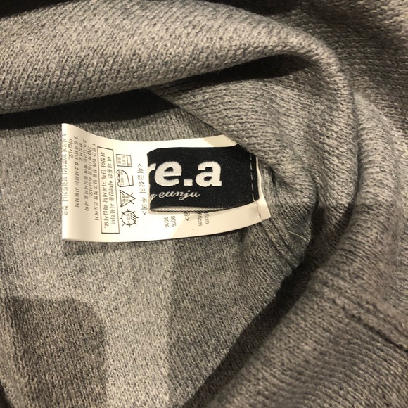 Grey sweater - Picture 3 of 3